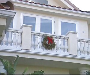 Kız kendini kamçı ve bir yapay penis ile mastürbasyon, ön sevişmeli hd porno