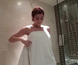 İçinde beyaz bir türk sevişme erotik adam için suyu ısıtın